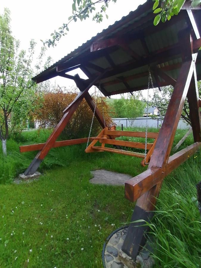 Отель Pid Goroyu Chorna Tysa Экстерьер фото